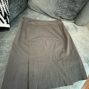 Elegant Gray Pinstripe Skirt